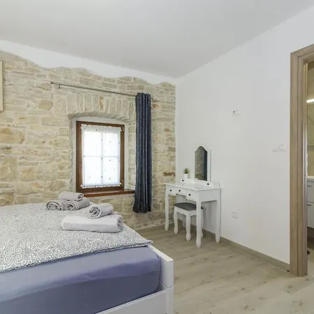 Olea In Barat - Haus Fuer 6-8 Personen *