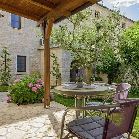 Villa Olea In Barat - Haus Fuer 6-8 Personen *