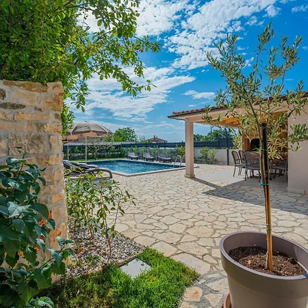 Villa Olea In Barat - Haus Fuer 6-8 Personen