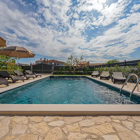 Villa Olea In Barat - Haus Fuer 6-8 Personen