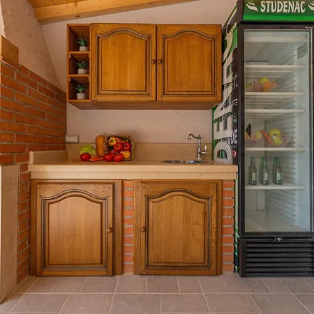 Villa Olea In Barat - Haus Fuer 6-8 Personen *